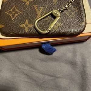 LOUIS VUITTON KEY POUCH